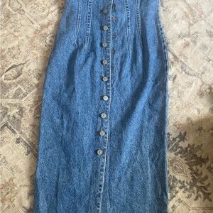 BONGO 90’s Vintage Denim Maxi dress. Very flattering!!